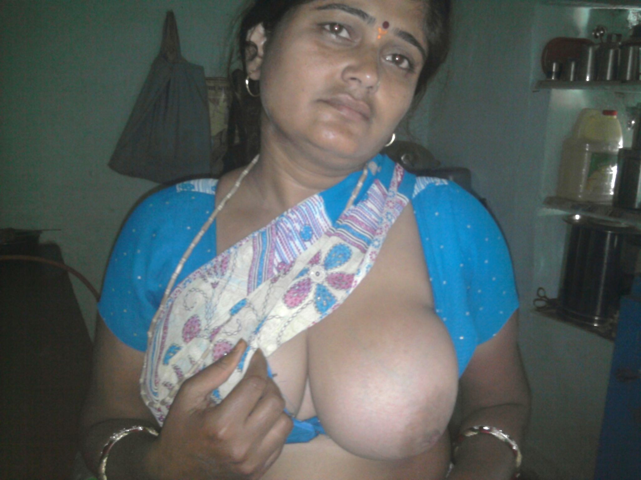 Hot indian aunties nude