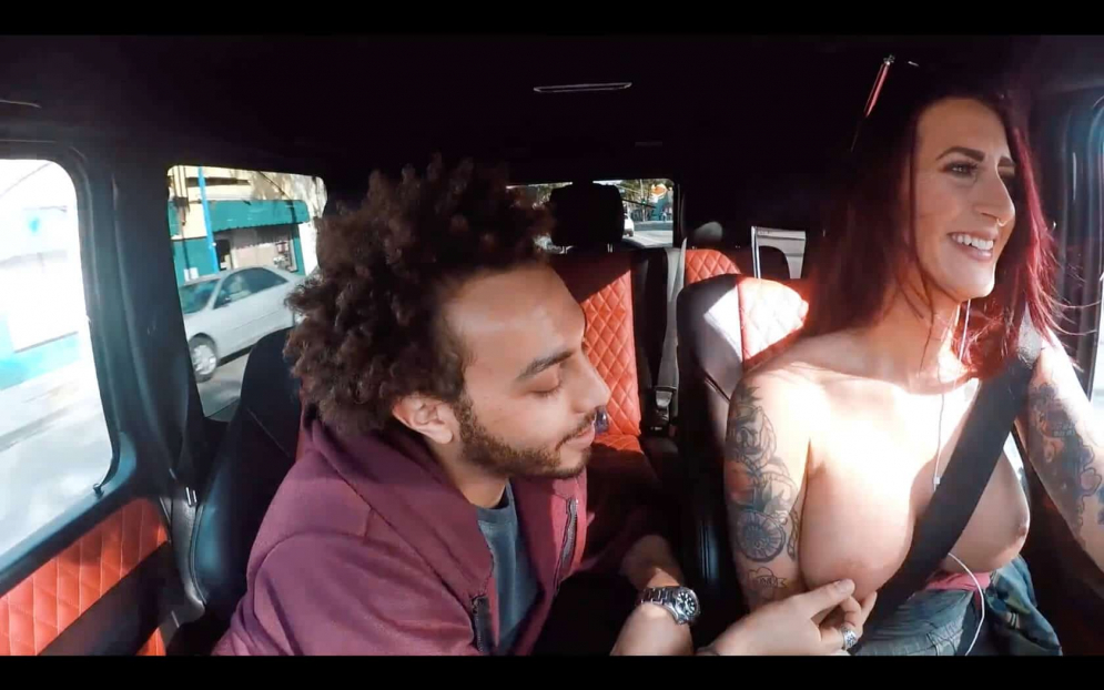 Vitaly Uncensored Pitsz Topless Pizza