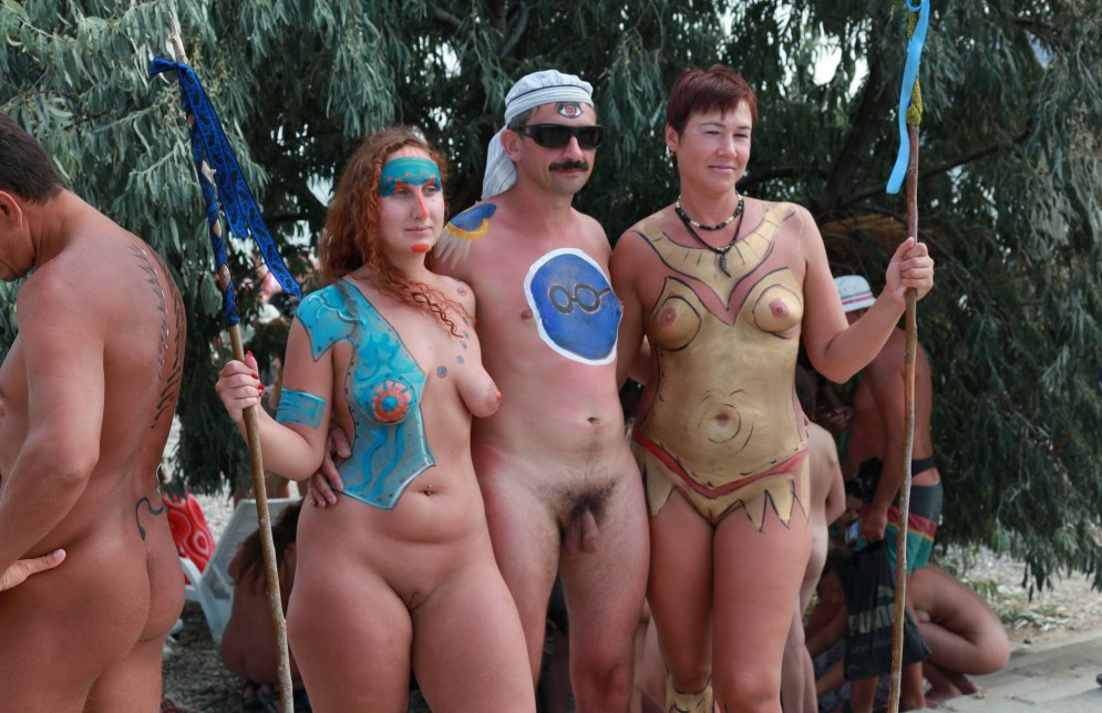Naked Cuban women